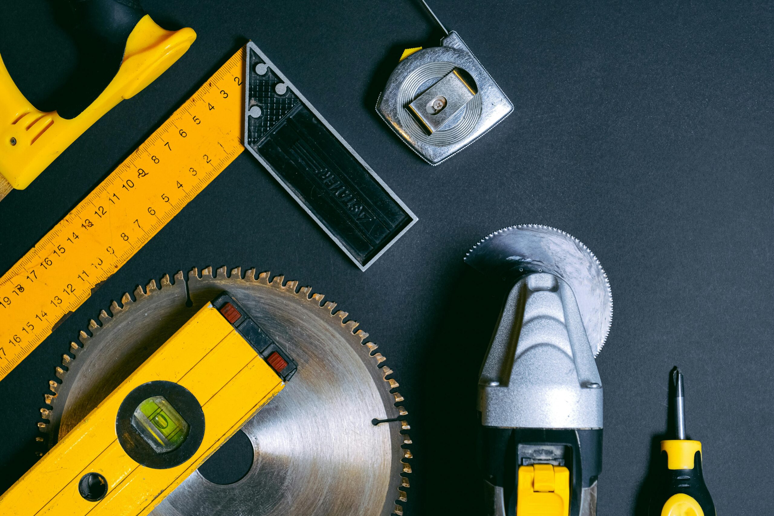The Ultimate Power Tool Buying Guide: How to Choose the Right Tools for Your Projects